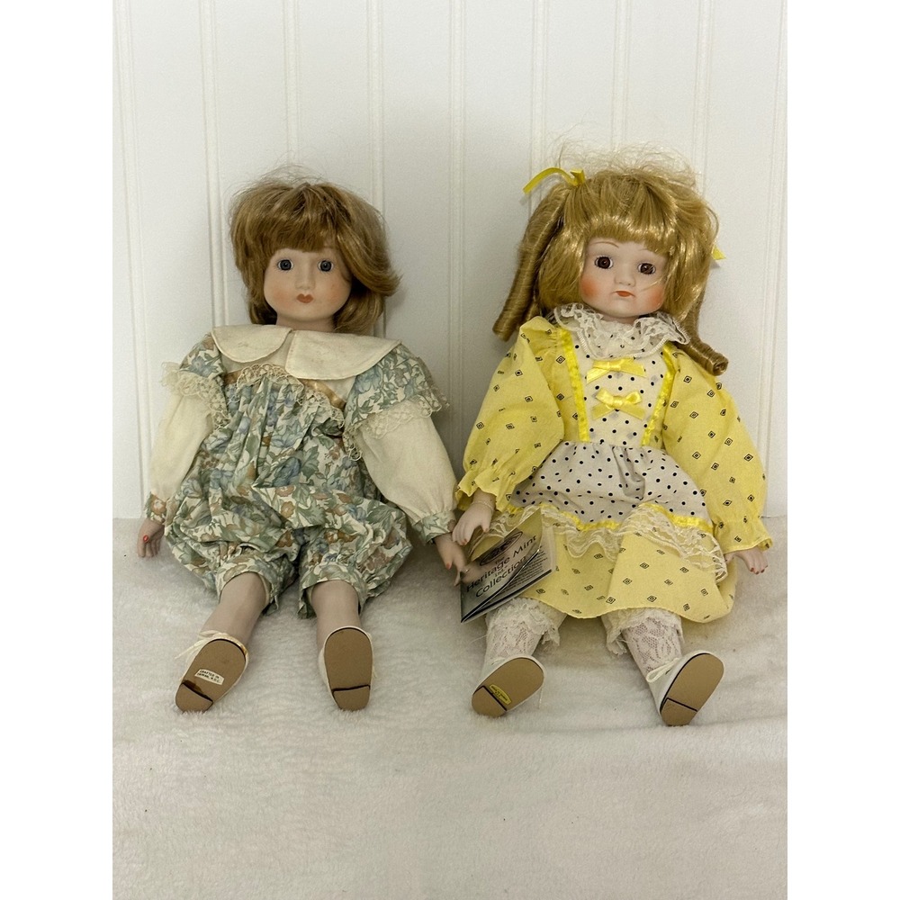 Set of 2 Porcelain Dolls Heritage Mint 16in Yellow Blue Vintage Excellent Music